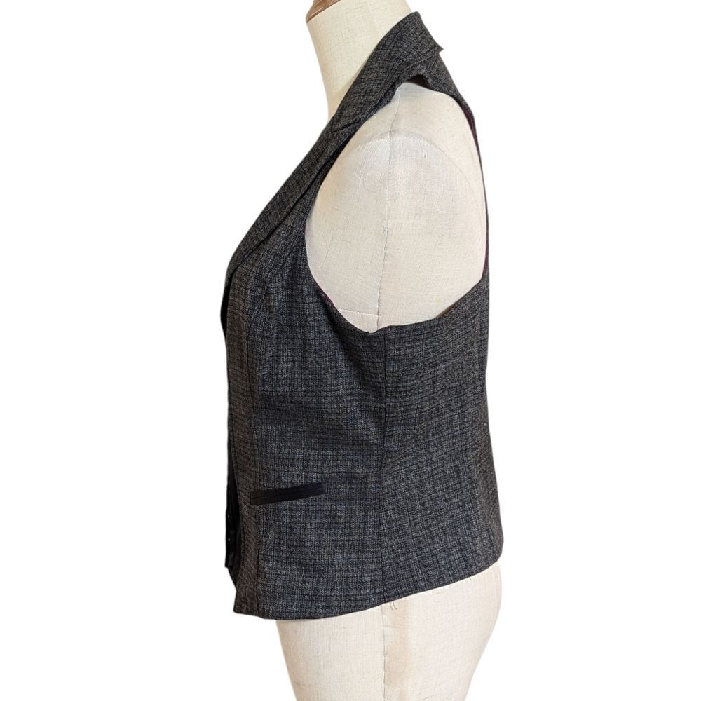 Stooshy Y2K Black and Gray Tailored Vest Top - Picture 5 of 6
